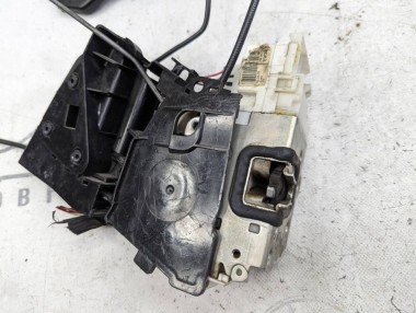 Замок двери передней правой MERCEDES-BENZ M-класс W164 (2005 - 2008) — Разборка Мерседес