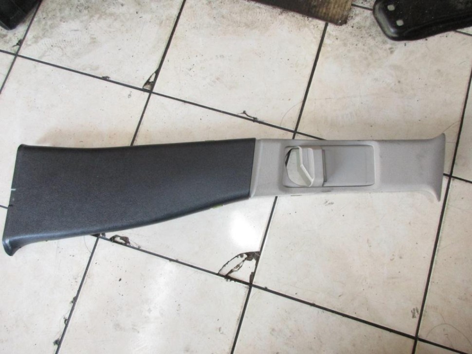 Накладка средней стойки MERCEDES-BENZ C-класс W203/S203/CL203 рестайлинг (2004 - 2008) фото 1 — Разборка Мерседес