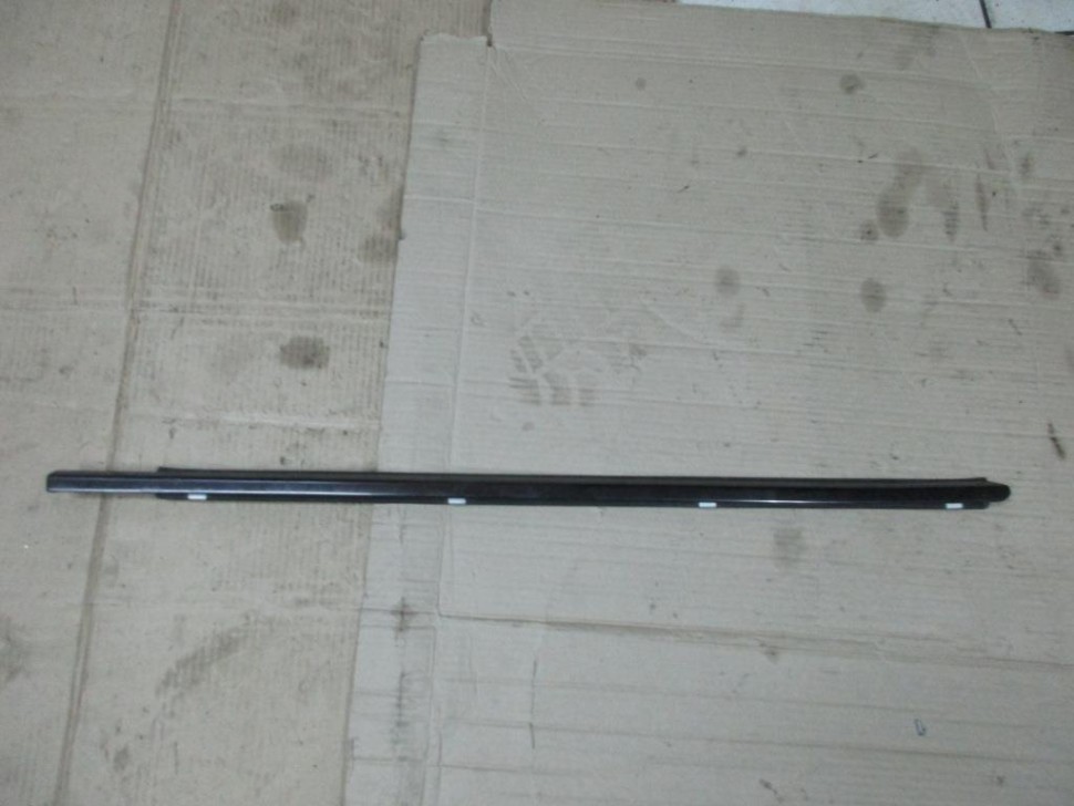 Молдинг стекла двери MERCEDES-BENZ E-класс W210/S210 рестайлинг (1999 - 2003) фото 1 — Разборка Мерседес