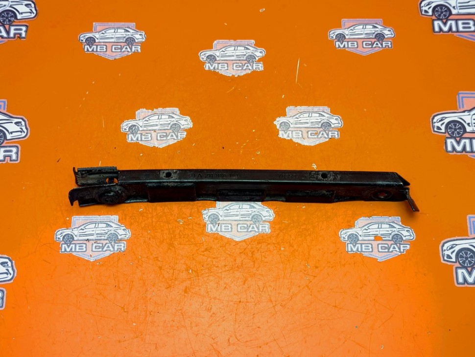 Кронштейн крепления бампера MERCEDES-BENZ E-класс W211/S211 (2002 - 2006) фото 1 — Разборка Мерседес