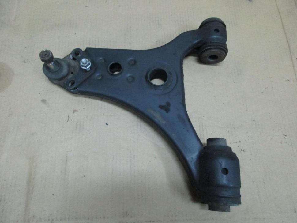 Рычаг передний нижний правый MERCEDES-BENZ B-класс W245 (2005 - 2009) фото 1 — Разборка Мерседес