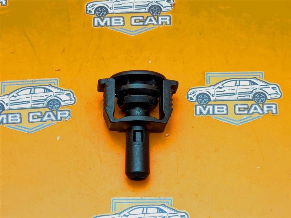 Клипса радиатора MERCEDES-BENZ CLK-класс C209/A209 (2002 - 2005) фото 1 — Разборка Мерседес