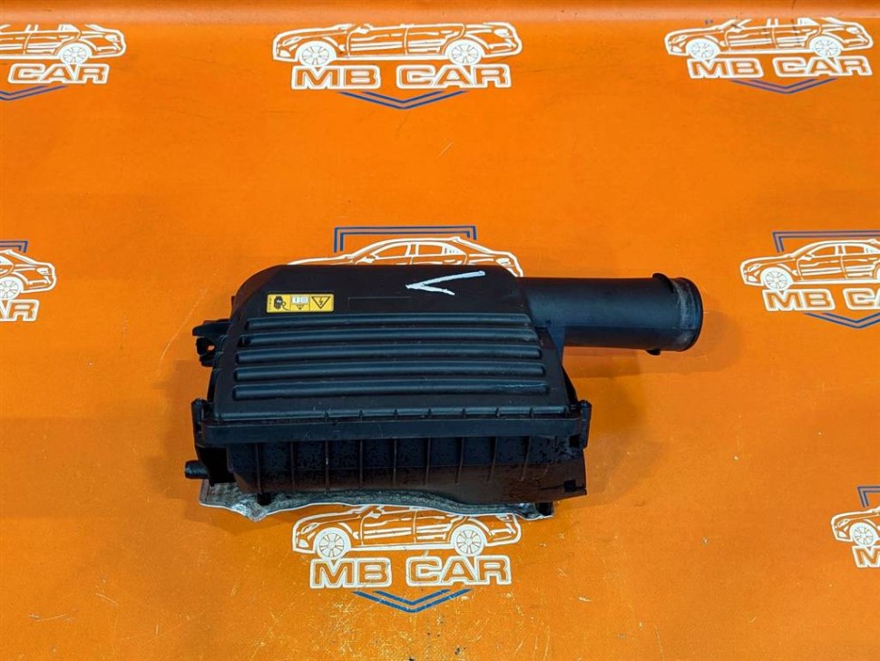 Корпус воздушного фильтра MERCEDES-BENZ C-класс W205/S205/C205/A205 (2014 - 2018) фото 1 — Разборка Мерседес