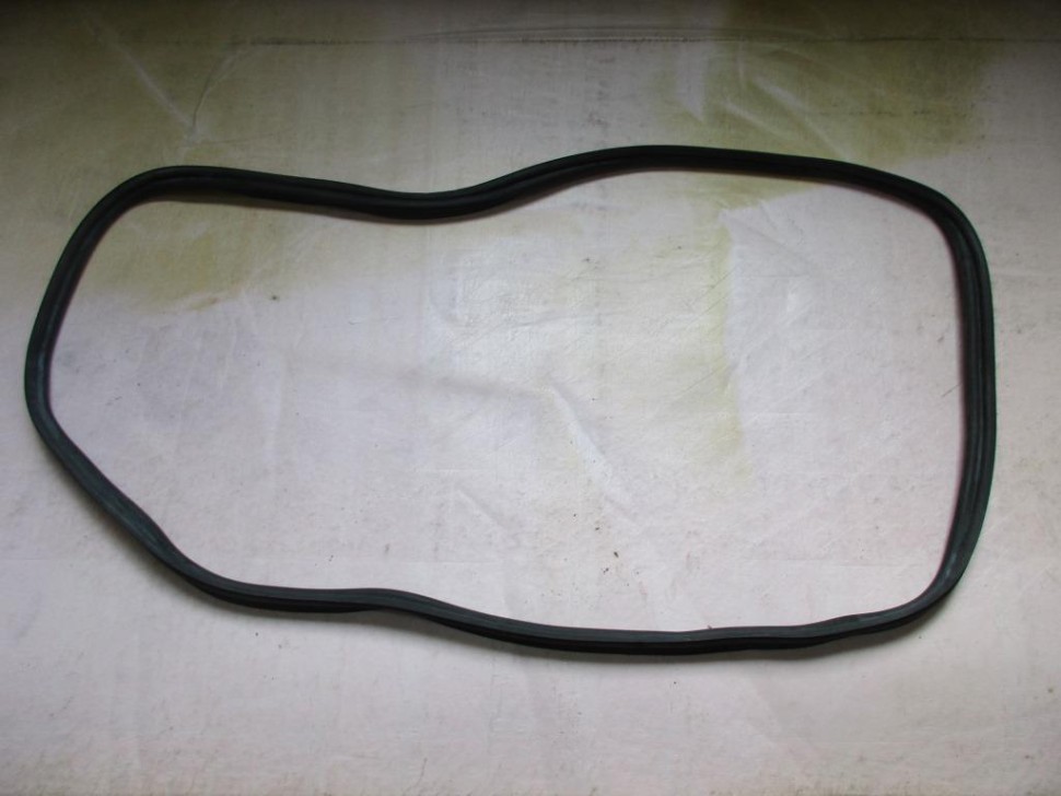 Уплотнитель крышки багажника MERCEDES-BENZ C-класс W205/S205/C205/A205 (2014 - 2018) фото 1 — Разборка Мерседес