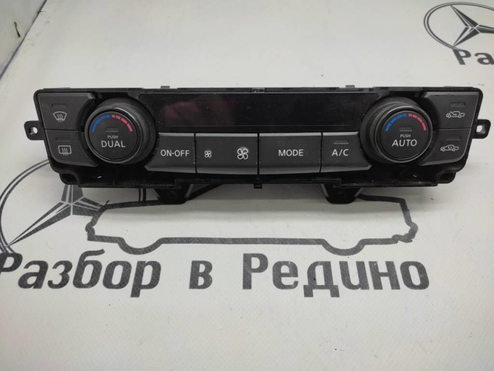 Панель управления климатом MERCEDES-BENZ X-класс I (2017 - 2020) фото 1 — Разборка Мерседес