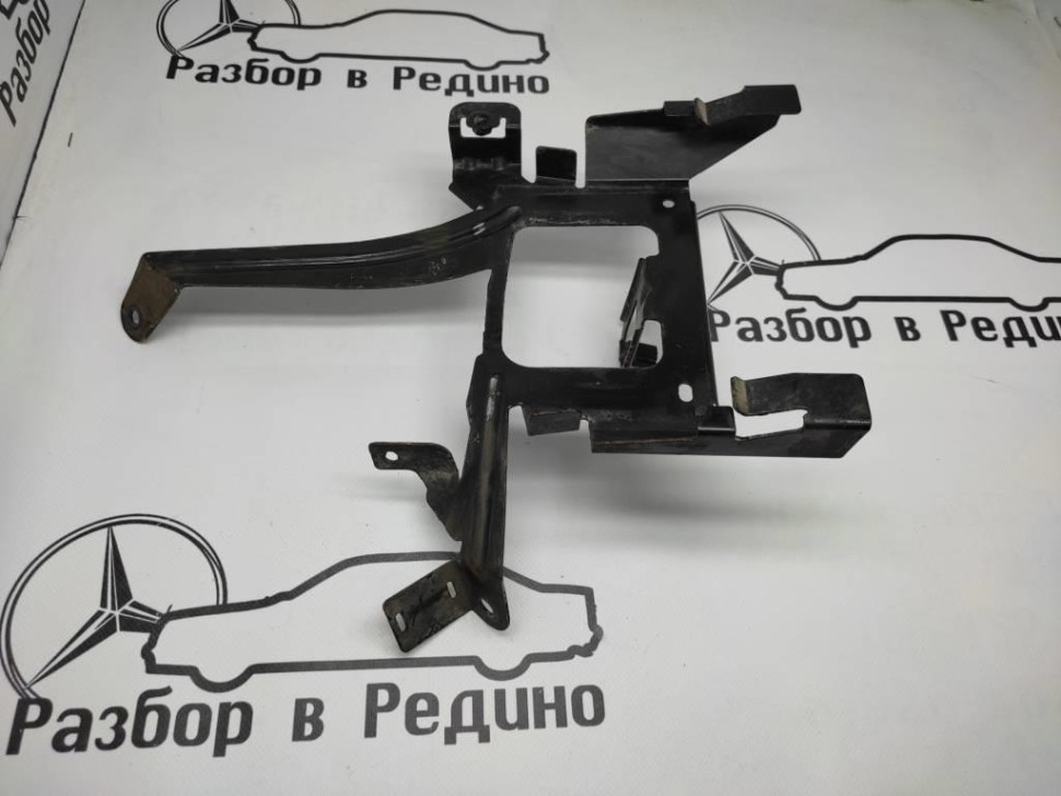 Кронштейн крепления ЭБУ MERCEDES-BENZ M-класс W164 (2005 - 2008) фото 1 — Разборка Мерседес