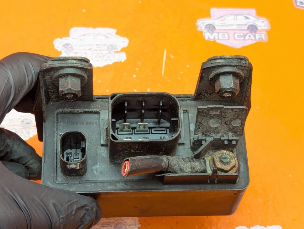 Реле свечей накала MERCEDES-BENZ E-класс W210/S210 (1995 - 1999) фото 1 &mdash; Разборка Мерседес