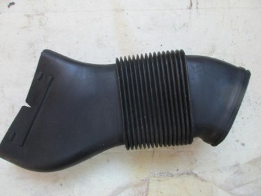 Патрубок воздушный MERCEDES-BENZ E-класс W211/S211 (2002 - 2006) — Разборка Мерседес