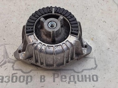Опора двигателя MERCEDES-BENZ C-класс W204/S204 (2006 - 2011) — Разборка Мерседес