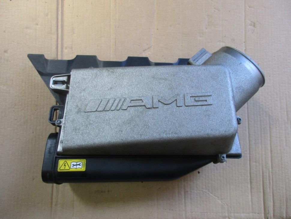 Корпус воздушного фильтра MERCEDES-BENZ C-класс AMG W204/S204/С204 рестайлинг (2011 - 2015) фото 1 — Разборка Мерседес