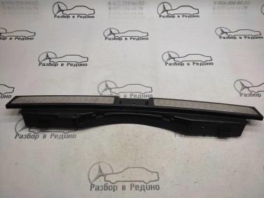 Накладка замка багажника MERCEDES-BENZ GLS-класс X166 (2015 - 2019) — Разборка Мерседес