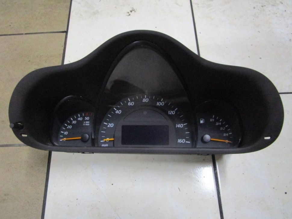 Щиток приборов MERCEDES-BENZ C-класс W203/S203/CL203 (2000 - 2004) фото 1 — Разборка Мерседес