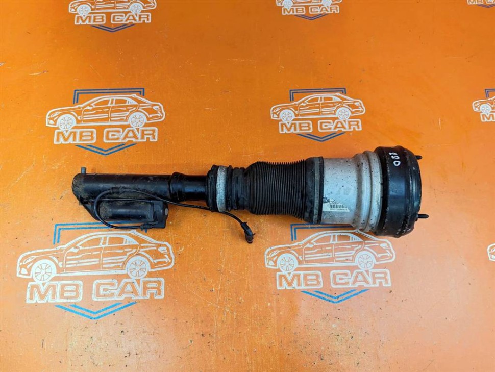 Пневмостойка передняя MERCEDES-BENZ S-класс W220 (1998 - 2005) фото 1 — Разборка Мерседес