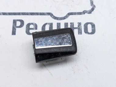 Крышка ручки двери MERCEDES-BENZ W124 W124/S124/C124/A124 (1984 - 1993) — Разборка Мерседес