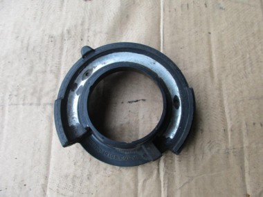 Опора задней пружины MERCEDES-BENZ C-класс W205/S205/C205/A205 (2014 - 2018) — Разборка Мерседес