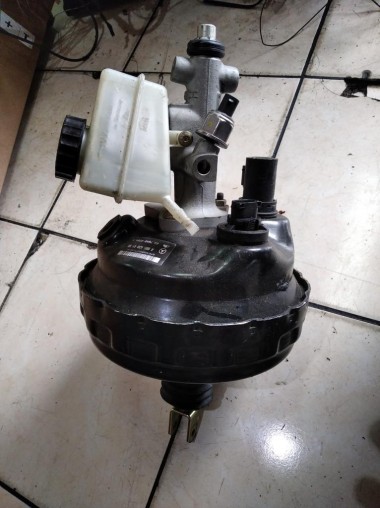 Вакуумный усилитель тормозов MERCEDES-BENZ CLK-класс C209/A209 (2002 - 2005) — Разборка Мерседес
