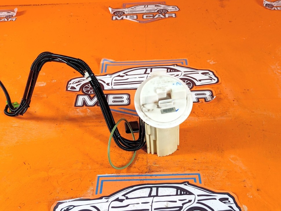 Насос топливный MERCEDES-BENZ C-класс W204/S204 (2006 - 2011) фото 1 &mdash; Разборка Мерседес