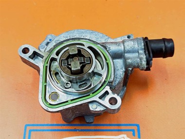 Насос вакуумный MERCEDES-BENZ A-класс W177 (2018 - 2023) — Разборка Мерседес