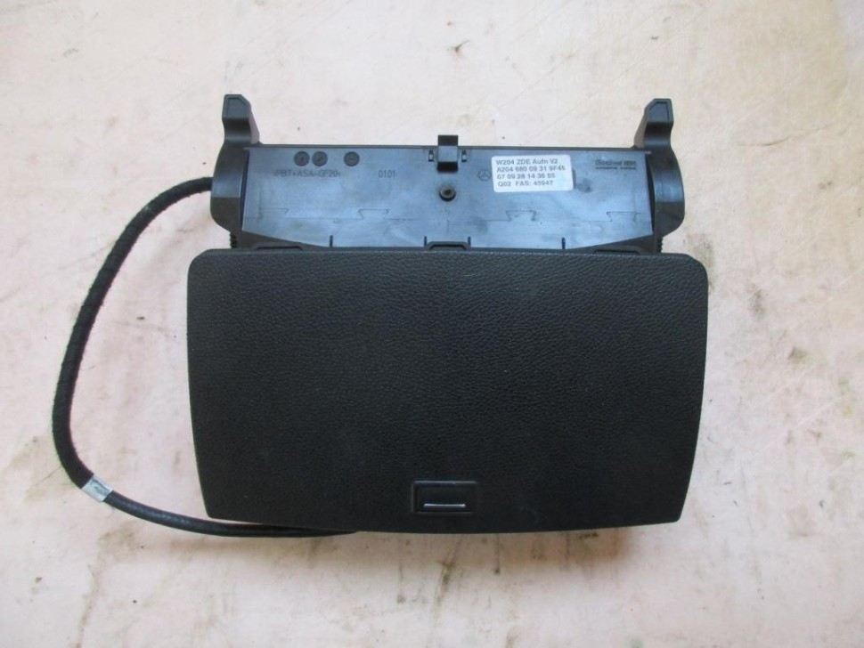 Монитор MERCEDES-BENZ C-класс W204/S204 (2006 - 2011) фото 1 — Разборка Мерседес