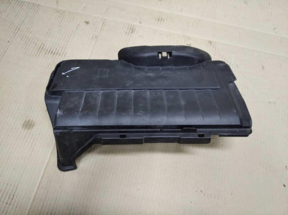 Крышка АКБ MERCEDES-BENZ B-класс W246 рестайлинг (2014 - 2018) фото 1 — Разборка Мерседес