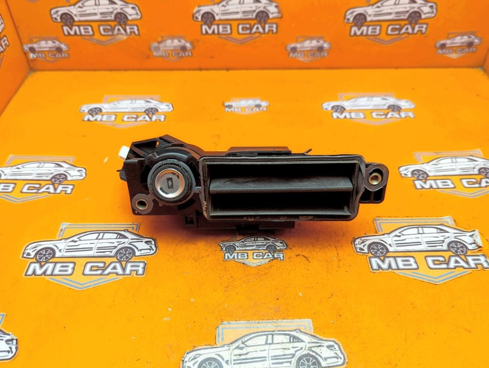 Ручка открытия багажника MERCEDES-BENZ C-класс W203/S203/CL203 (2000 - 2004) фото 1 &mdash; Разборка Мерседес