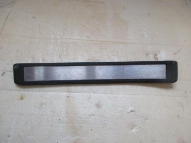 Накладка порога внутренняя MERCEDES-BENZ E-класс AMG W211/S211 (2002 - 2006) — Разборка Мерседес