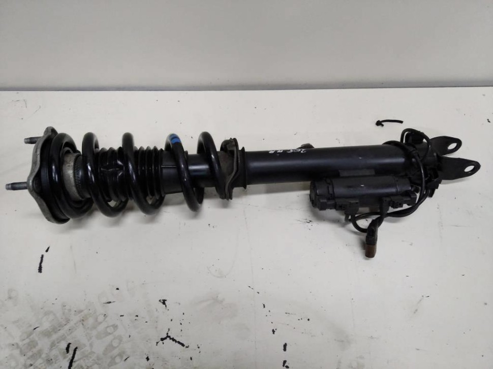 Стойка передняя MERCEDES-BENZ C-класс AMG W205/S205/C205/A205 (2014 - 2018) фото 1 — Разборка Мерседес