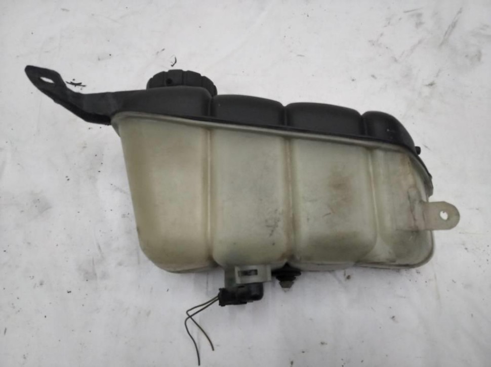 Бачок расширительный MERCEDES-BENZ S-класс W220 (1998 - 2005) фото 1 — Разборка Мерседес