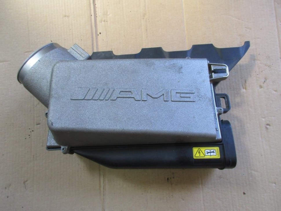 Корпус воздушного фильтра MERCEDES-BENZ C-класс AMG W204/S204/С204 рестайлинг (2011 - 2015) фото 1 — Разборка Мерседес