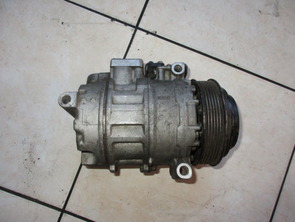 Компрессор кондиционера MERCEDES-BENZ W124 W124/S124/C124/A124 (1984 - 1993) фото 1 — Разборка Мерседес