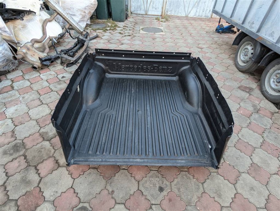 Пол багажника MERCEDES-BENZ X-класс I (2017 - 2020) фото 1 — Разборка Мерседес