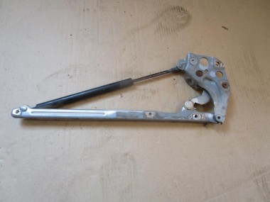 Петля капота MERCEDES-BENZ E-класс W210/S210 (1995 - 1999) — Разборка Мерседес