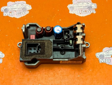 Реле моторчика печки MERCEDES-BENZ C-класс W203/S203/CL203 (2000 - 2004) — Разборка Мерседес