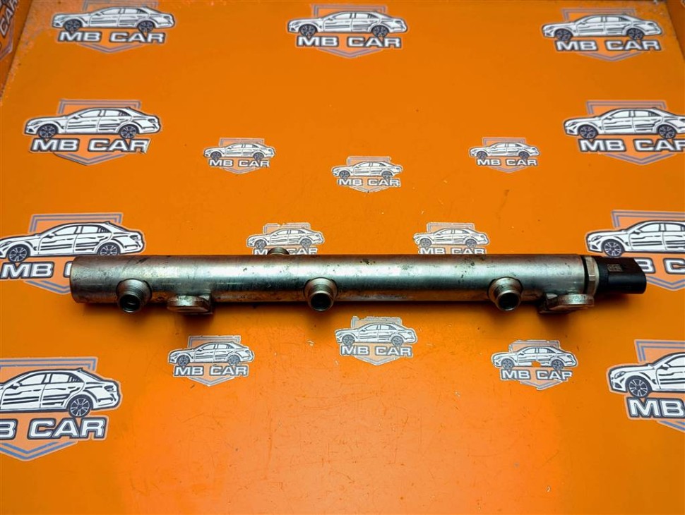 Рампа топливная MERCEDES-BENZ S-класс W222/C217/A217 (2013 - 2017) фото 1 — Разборка Мерседес