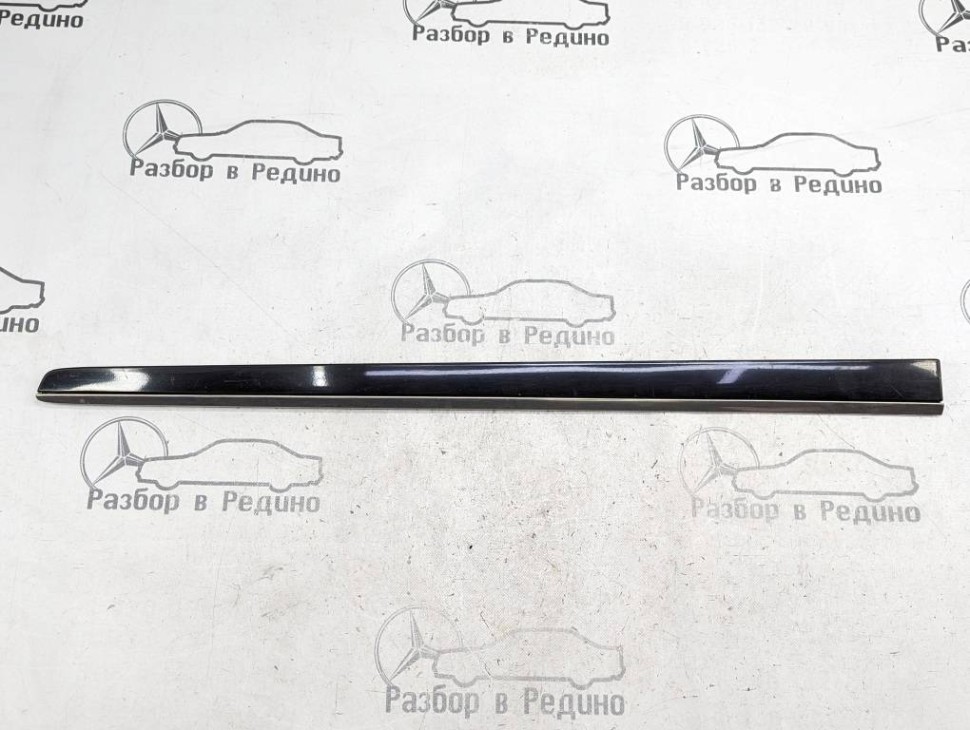 Молдинг двери MERCEDES-BENZ M-класс W164 (2005 - 2008) фото 1 — Разборка Мерседес