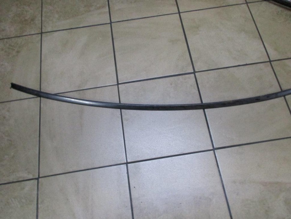 Молдинг лобового стекла MERCEDES-BENZ CLK-класс C209/W209 (2002 - 2005) фото 1 — Разборка Мерседес