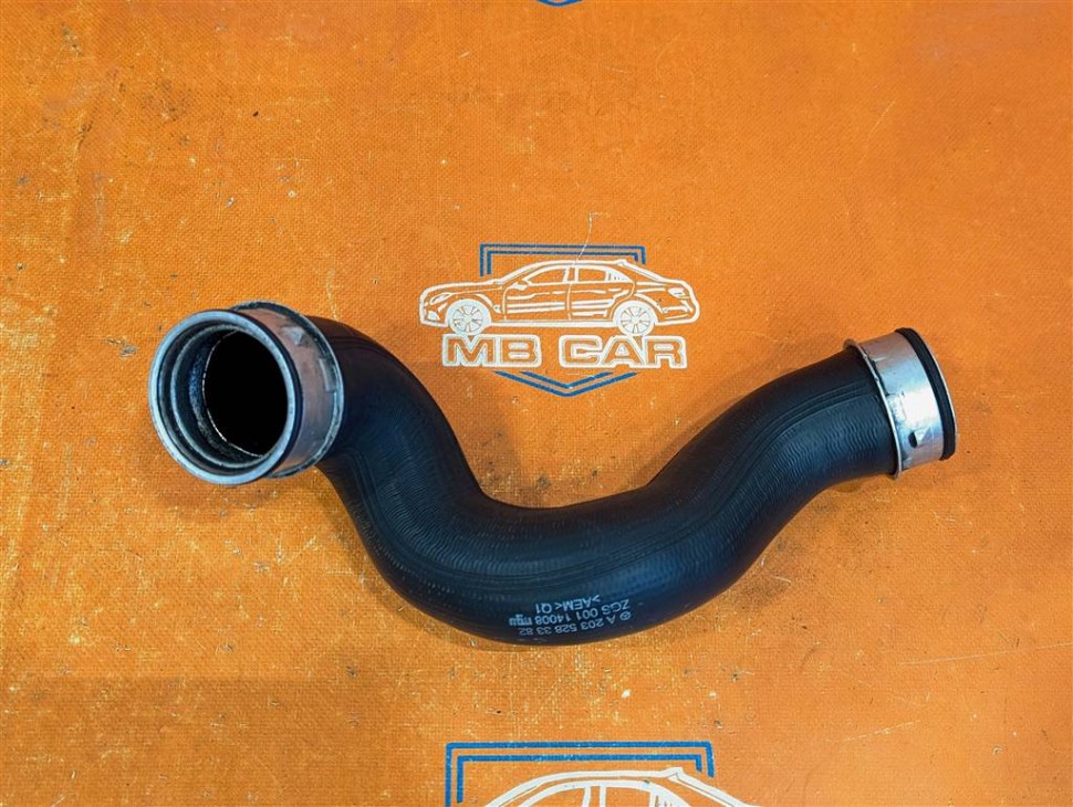 Патрубок интеркулера MERCEDES-BENZ CLK-класс C209/A209 (2002 - 2005) фото 1 — Разборка Мерседес