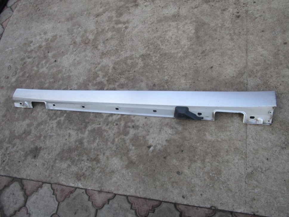 Порог пластиковый левый MERCEDES-BENZ E-класс W212/S212/C207/A207 рестайлинг (2013 - 2016) фото 1 — Разборка Мерседес