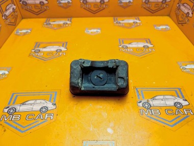 Поддомкратник MERCEDES-BENZ C-класс W203/S203/CL203 рестайлинг (2004 - 2008) C 220 CDI 2.2 AT (150 л.с.) &mdash; Разборка Мерседес