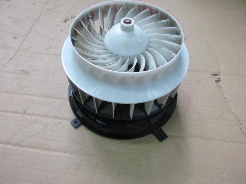 Моторчик печки MERCEDES-BENZ E-класс W213/S213/C238/A238 (2016 - 2021) фото 1 — Разборка Мерседес