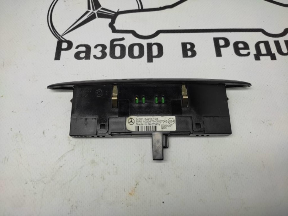Индикатор парктроника MERCEDES-BENZ CLS-класс C219 (2004 - 2008) фото 1 — Разборка Мерседес