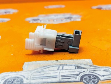 Выключатель стоп-сигнала MERCEDES-BENZ C-класс W204/S204/С204 рестайлинг (2011 - 2015) &mdash; Разборка Мерседес