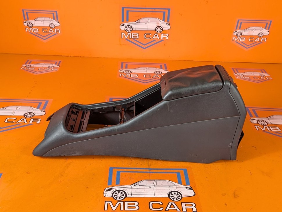Подлокотник MERCEDES-BENZ M-класс W163 рестайлинг (2001 - 2005) фото 1 &mdash; Разборка Мерседес