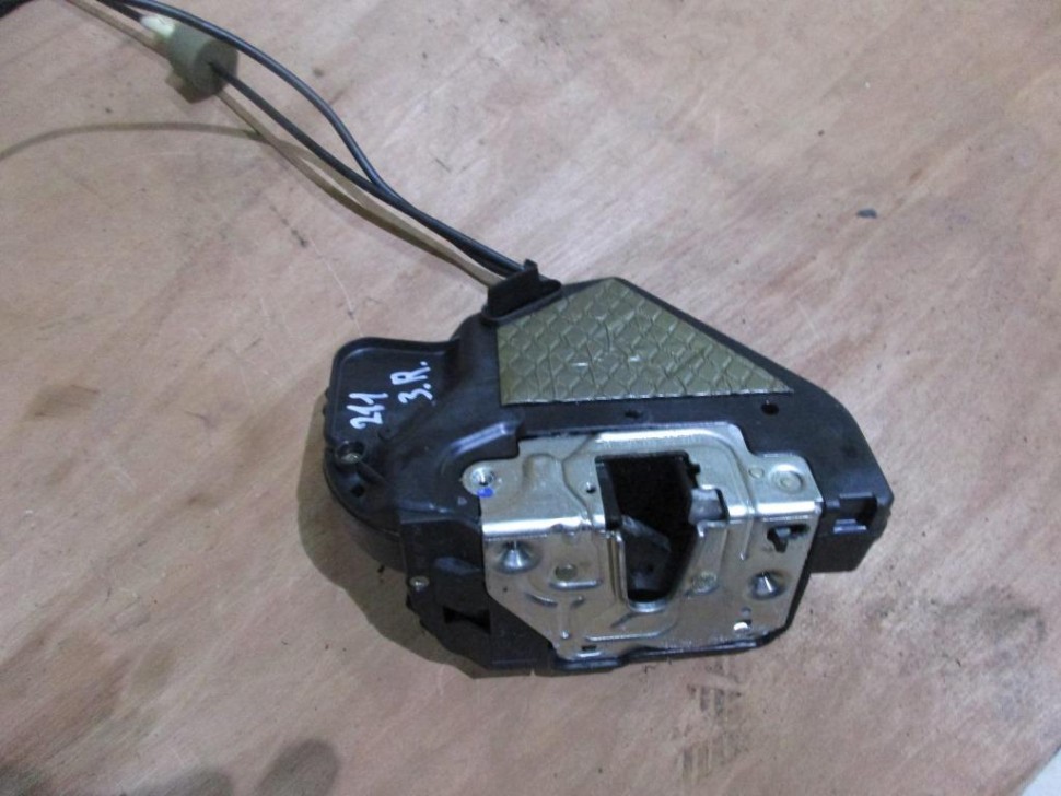 Замок двери задней правой MERCEDES-BENZ E-класс W211/S211 (2002 - 2006) фото 1 — Разборка Мерседес