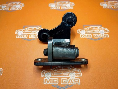 Петля двери MERCEDES-BENZ E-класс W212/S212/C207/A207 (2009 - 2013) — Разборка Мерседес