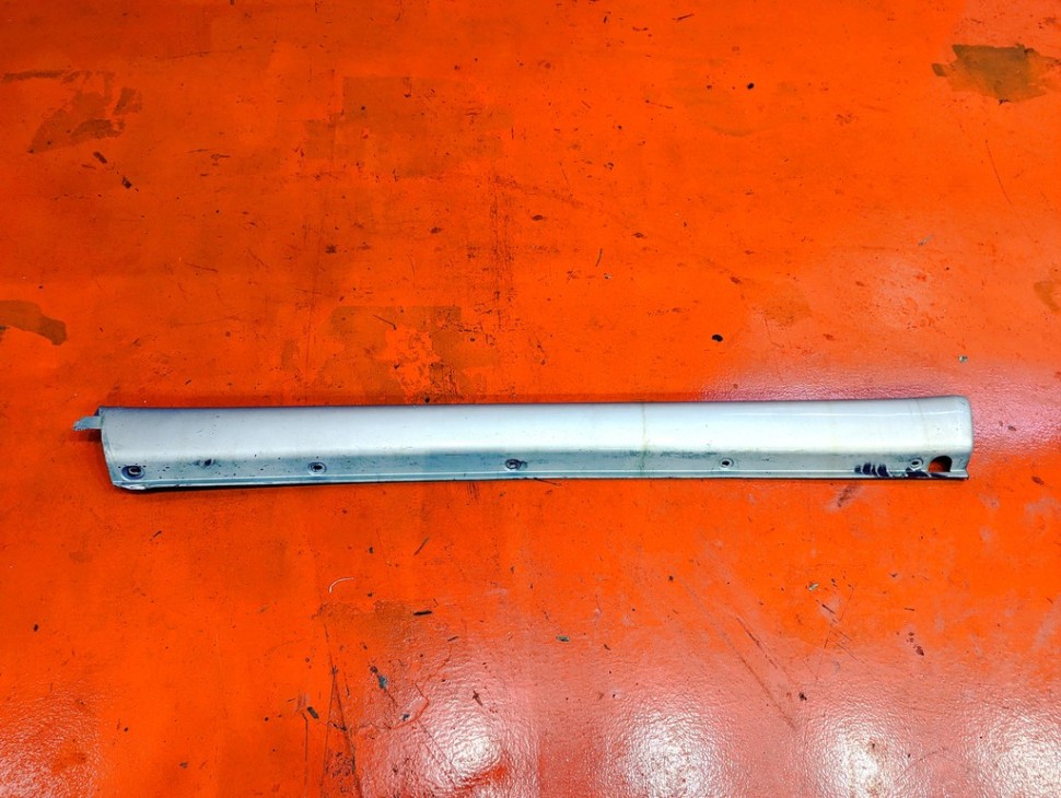 Порог пластиковый левый MERCEDES-BENZ M-класс W163 рестайлинг (2001 - 2005) фото 1 — Разборка Мерседес