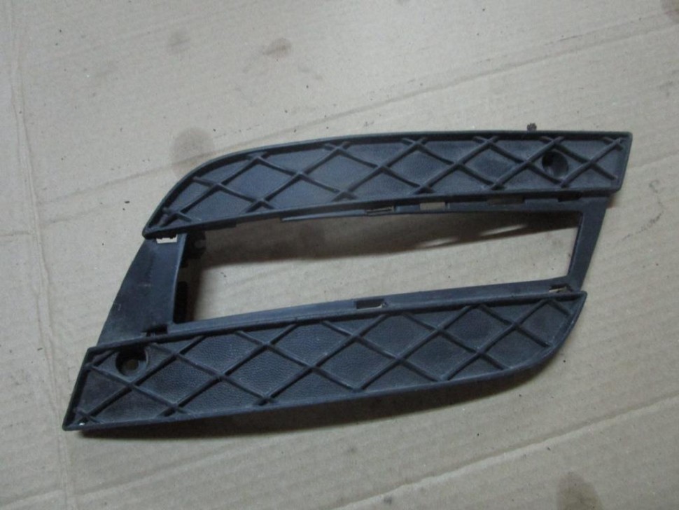 Решетка в бампер MERCEDES-BENZ M-класс W164 (2005 - 2008) фото 1 — Разборка Мерседес