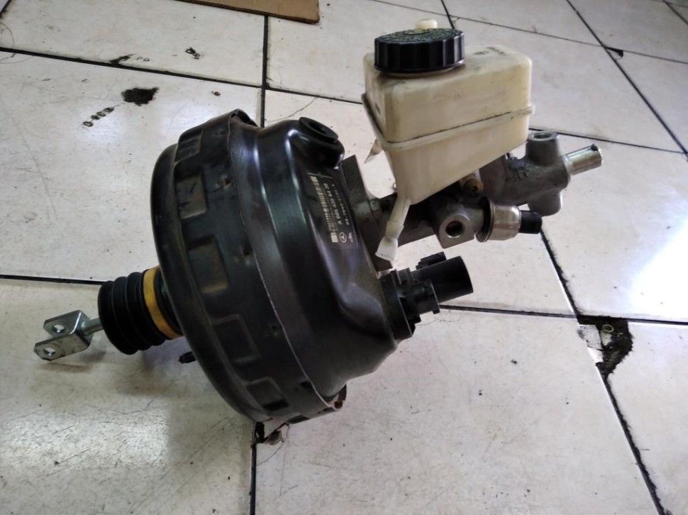 Вакуумный усилитель тормозов MERCEDES-BENZ SLK-класс R171 (2004 - 2008) фото 1 — Разборка Мерседес