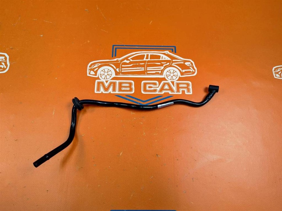 Трубка вентиляции картерных газов MERCEDES-BENZ C-класс W204/S204/С204 рестайлинг (2011 - 2015) фото 1 — Разборка Мерседес