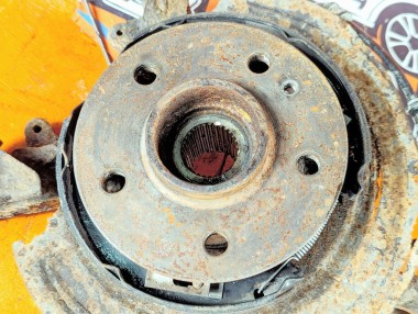 Кулак подвески задний левый MERCEDES-BENZ M-класс W163 (1997 - 2001) &mdash; Разборка Мерседес